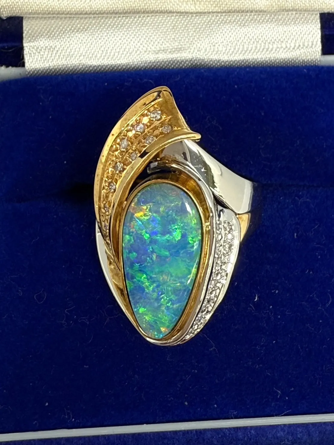 金・プラチナ・ジュエリーお売り下さい‼